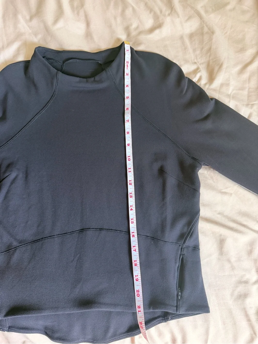 lululemon athletica Black Long-Sleeve Crewneck Top - Women's